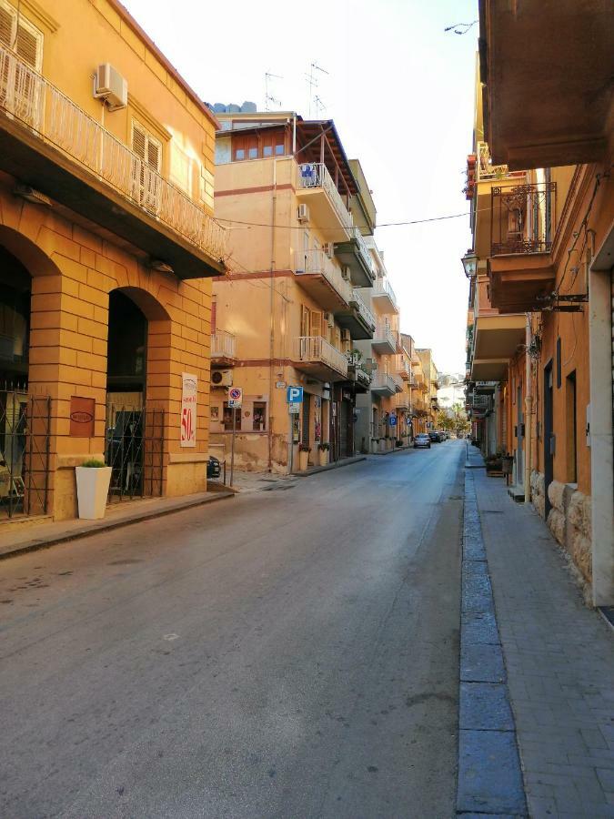 La Casa Del Corso Acomodação com café da manhã Aragona Exterior foto